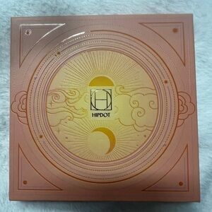 NWT SUNGODDES clean summer muti palette. HIPDOT Cosmetic’s